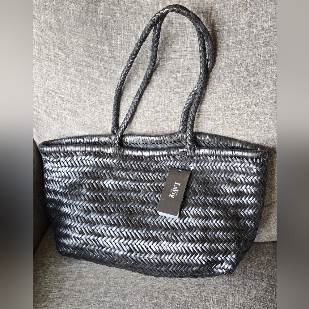 La Via Firenze Italian black Leather Tote bag w/ removable pouch NWT